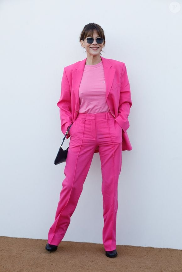 Sophie Marceau - Les célébrités au photocall du défilé Jacquemus  pour la présentatation de la toute dernière collection “Le Raphia” au Bourget, Seine-Saint-Denis (93), France, le 12 décembre 2022. © Veeren-Clovis/Bestimage