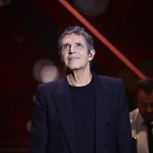 Exclusif - Julien Clerc, lors de l’enregistrement de l'émission "La fête de la chanson française - 20 ans d'émotions", à Paris, le 9 décembre 2025.
© Jack Tribeca/Bestimage