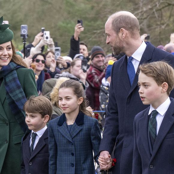 La princesse de Galles, le prince Louis, la princesse Charlotte, le prince de Galles et le prince George assistent à l'office religieux du jour de Noël à l'église St Mary Magdalene à Sandringham, Norfolk, Royaume-Uni, le mercredi 25 décembre 2024. Photo par Zak Hussein/Splash News/ABACAPRESS.COM