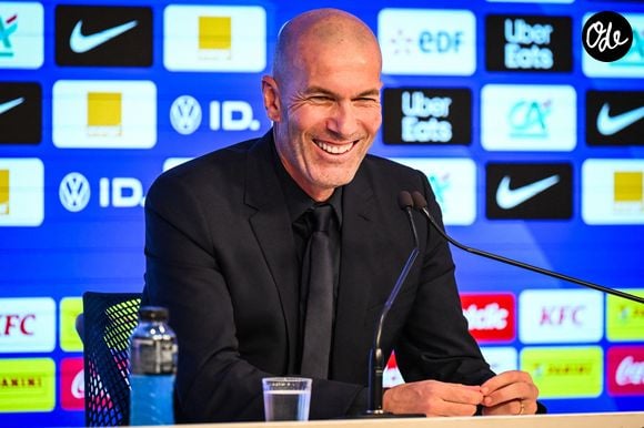 Zinédine Zidane s'est expliqué en conférence de presse

Le sélectionneur de l'équipe de France de football Zinédine Zidane lors d'une conférence de presse pour dévoiler le groupe retenu pour les prochains matchs de la Ligue des nations au siège de la FFF à Paris, France, le 18 septembre 2026. (Credit Image: © Matthieu Mirville/ZUMA Press Wire / Bestimage)