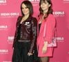 Sur le second, la chanteuse prend la pose avec ses deux filles, Annily et Maggy, tandis que son aînée berce le petit Léon.

Alizée (Alizée Jacotey) avec sa fille Annily Chatelain - Première du film "Mean Girls" au Grand Rex à Paris le 8 janvier 2024. © Coadic Guirec/Bestimage