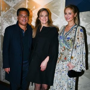 Adriana Karembeu et sa sœur Natalia assistent à la cérémonie du Top Model International 2020 au Lido, le 19 janvier 2020 à Paris, en France. Photo de Laurent Zabulon/Abaca