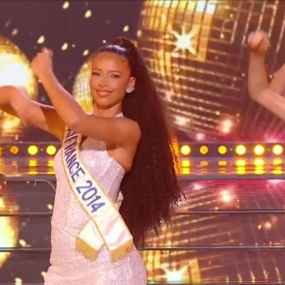 Un message empreint d'émotion qui a suscité une vague de soutien parmi les anciennes reines de beauté

Concours Miss France 2025.