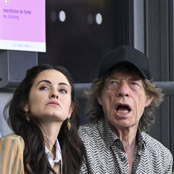 Lorsque qu'ils ne sont pas dans leur propriété à Chelsea, les tourtereaux s'exilent volontiers dans leur "château de Fourchette" situé en bord de Loire. 

Mick Jagger et sa compagne Melanie Hamrick assistent aux épreuves d'athlétisme lors des Jeux Olympiques de Paris2024 (JO), le 8 août 2024.  © Perusseau-Jacovides / Bestimage