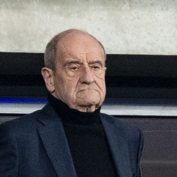 Pierre Lescure - Célébrités dans les tribunes du quart de finale de la Ligue des Nations de l'UEFA 2025 "France - Croatie (2-0 / tab 5-4)" au Stade de France à Saint-Denis. © Cyril Moreau/Bestimage