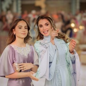 La nouvelle venue s'appelle Amina, et elle est en pleine forme, si l'on en croit les photos partagées par le prince Hussein, sur Instagram, le jour de la naissance.

Dîner de pré-mariage du prince Hussein de Jordanie et de Rajwa al Saif, au palais royal à Amman (Jordanie), le 22 mai 2023. Le mariage du fils aîné du roi Abdallah II et de la reine Rania de Jordanie avec Rajwa al Saif, sera célébré le 1er juin 2023. Dana Press / Bestimage