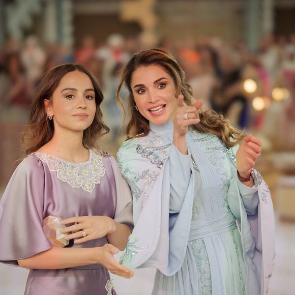 La nouvelle venue s'appelle Amina, et elle est en pleine forme, si l'on en croit les photos partagées par le prince Hussein, sur Instagram, le jour de la naissance.

Dîner de pré-mariage du prince Hussein de Jordanie et de Rajwa al Saif, au palais royal à Amman (Jordanie), le 22 mai 2023. Le mariage du fils aîné du roi Abdallah II et de la reine Rania de Jordanie avec Rajwa al Saif, sera célébré le 1er juin 2023. Dana Press / Bestimage
