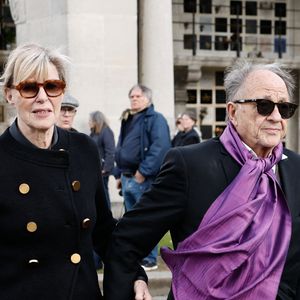 Chantal Ladesou et son mari Michel Ansault - Obsèques d'Isabelle Mergault à la Coupole du Père-Lachaise à Paris le 30 mars 2026. © Cyril Moreau - Dominique Jacovides / Bestimage