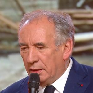 François Bayrou intervient dans l'émission "Unis pour Mayotte" sur France 2.