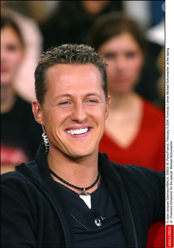 Le pilote de Formule 1 Michael Schumacher lors de l'enregistrement de 'Vivement Dimanche' pour l'émission spéciale Michael Schumacher, Paris-France, le 9 février 2004. Crédit Jean-Jacques Datchary/Abaca
