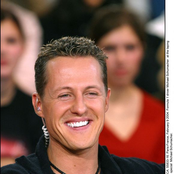 Le pilote de Formule 1 Michael Schumacher lors de l'enregistrement de 'Vivement Dimanche' pour l'émission spéciale Michael Schumacher, Paris-France, le 9 février 2004. Crédit Jean-Jacques Datchary/Abaca