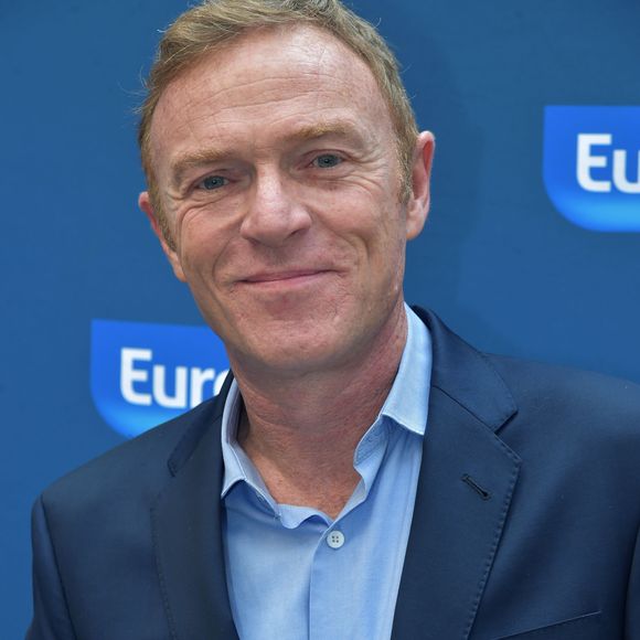 En parallèle, il se produira sur scène au Théâtre Libre à Paris pour des récits criminels en public dès janvier. 

Exclusif - Christophe Hondelatte à la conférence de rentrée de la radio Europe 1 au Musée Maillol à Paris le 13 septembre 2016. © Giancarlo Gorassini / Bestimage