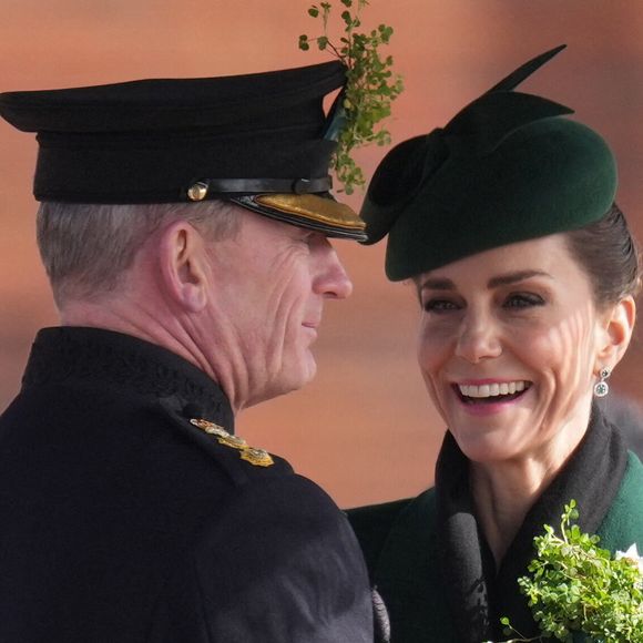 Kate Middleton assiste au défilé de la Saint-Patrick des Irish Guards à la caserne de Mons, Aldershot.
Julien Burton / Bestimage
