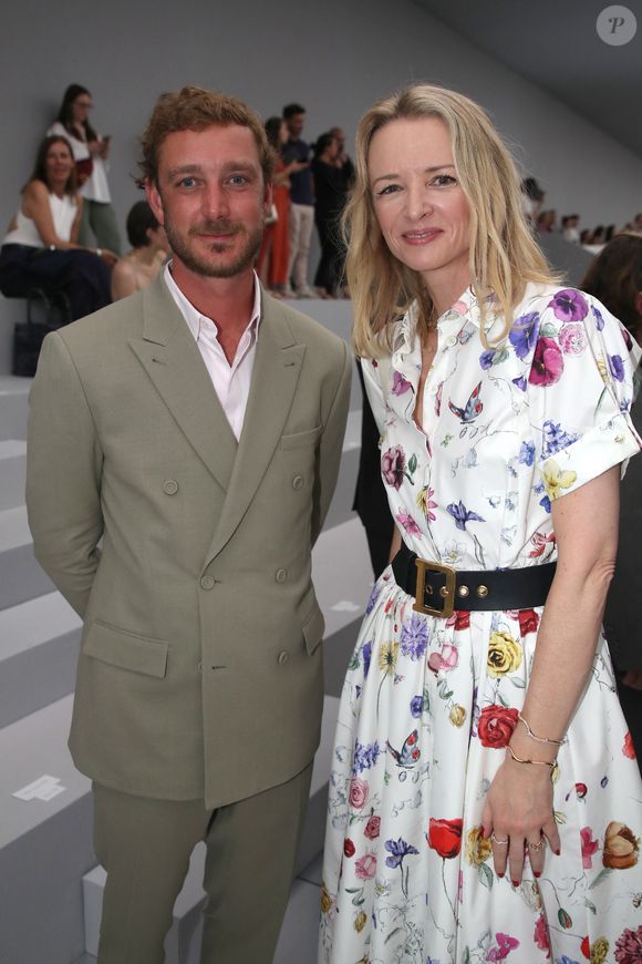 Pierre Casiraghi et Delphine Arnault (Directrice générale de Dior) - Célébrités au Défilé de Mode Dior Homme, Collection Printemps-Été 2024 - Front Row - Dans le cadre de la Fashion Week de Paris, France, le 23 Juin 2023. 

© Olivier Borde / Bertrand Rindoff / Bestimage