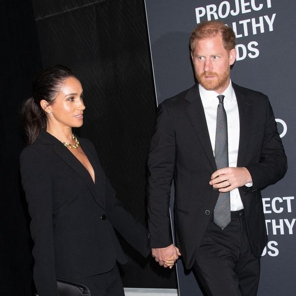 Le prince Harry, duc de Sussex et Meghan Markle, duchesse de Sussex, lors du 3ème gala annuel du projet "Healthy Minds" aux Spring Studios à New York, le 9 octobre 2025. Photo : Zuma Press / Bestimage