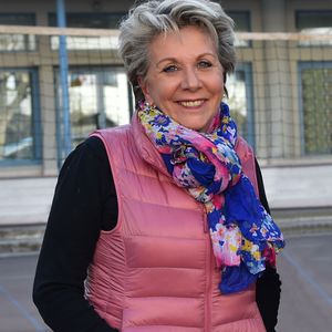 Les répercussions ont été immédiates et bien réelles pour la journaliste qui dénonce des "attaques, insultes, campagnes de dénigrement, atteinte à la réputation"

Françoise Laborde participe à l'opération 'lecture pour tous" au Lycée Calmette de Nice le 6 décembre 2016.

Bruno Bebert / Bestimage