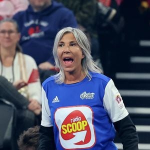 Zazie - Match de futsal lors de la nouvelle édition du Foot-Concert organisé par le Réseau A.Ma.N.D./Huntington Avenir à la LDLC Arena à Lyon le 11 Novembre 2024. Cet événement solidaire unique en France rassemble le sport et la musique pour lutter contre les maladies neurodégénératives. © Dominique Jacovides/Bestimage