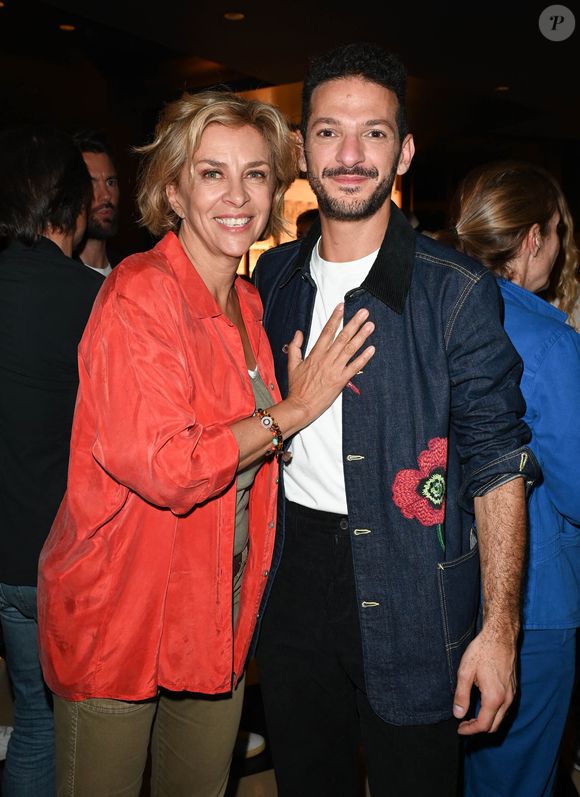Exclusif - Corinne Touzet et Vincent Dedienne - People à la 100ème du spectacle de Vincent Dedienne "Un soir de gala" aux théâtre Marigny à Paris le 27 juin 2022. © Coadic Guirec/Bestimage