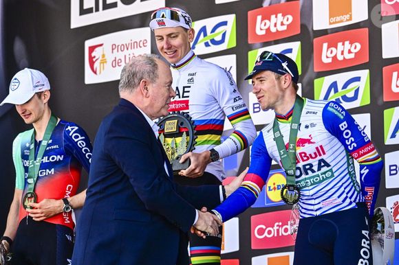 Le Prince Albert de Monaco, Seixas Paul (FRA) de Decathlon CMA CGM Team, Pogacar Tadej (SLO) de UAE Team Emirates XRG, Evenepoel Remco (BEL) de Red Bull BORA Hansgrohe sur le podium lors de la 112ème édition de Liège Bastogne Liège, une course cycliste sur route d'un jour UCI World Tour 1.UWT d'un jour pour Hommes Elite de 260 km avec départ à Liège et arrivée à Liège le 26 avril 2026 à Liège, Belgique, 26/04/2026 
Photo News/Psnewz/Bestimage