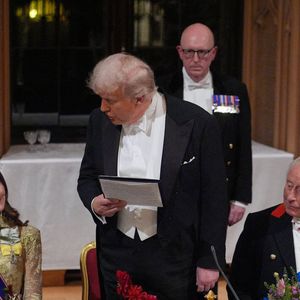 Le président américain Donald Trump prononce son discours sous le regard du roi Charles III et de la princesse de Galles lors du banquet d'État offert au président américain et à la première dame Melania Trump au château de Windsor, dans le Berkshire, au premier jour de leur deuxième visite d'État au Royaume-Uni. Mercredi 17 septembre 2025. Photo by Yui Mok/PA Wire/ABACAPRESS.COM