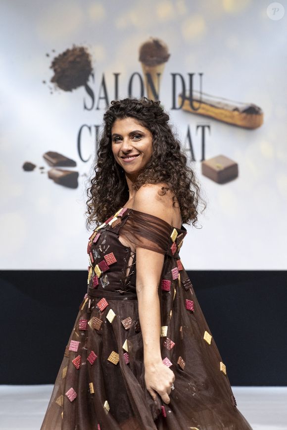 Yasmine Oughlis - Défilé du 26éme Salon du Chocolat en faveur de la l'association Mécénat Chirurgie Cardique au Parc des Expositions de la Porte de Versailles à Paris le 27 octobre 2021. © Perusseau-Veeren/Bestimage