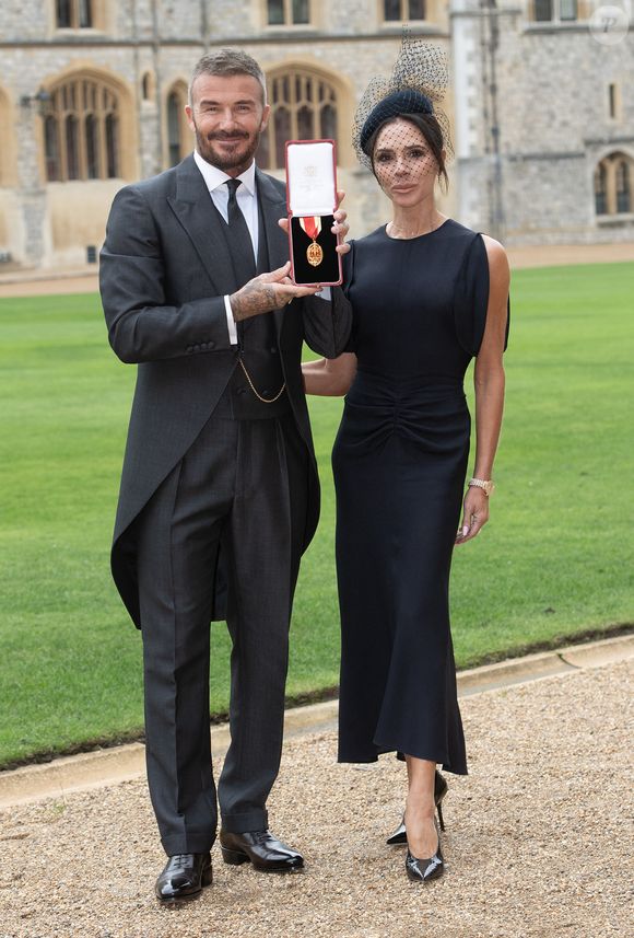 David Beckham, avec son épouse Lady Victoria, est fait chevalier par le roi Charles au château de Windsor, Windsor, Berkshire, Royaume-Uni, le 4 novembre 2025. © Eddie Mulholland/WPA-Pool/Bestimage