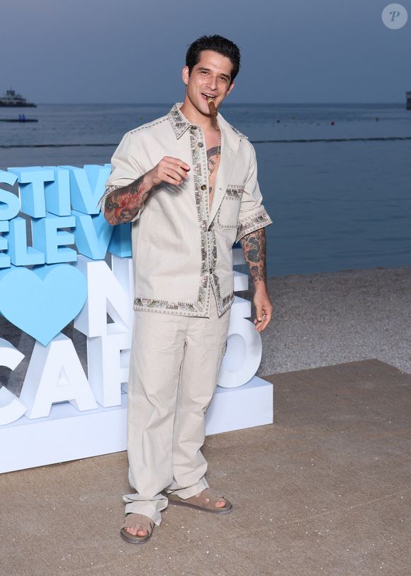 Tyler Posey - Photocall de la soirée au "Neptune" lors du 64ème Festival de Télevision de Monte Carlo le 14 juin 2025.
© Denis Guignebourg / Bestimage
