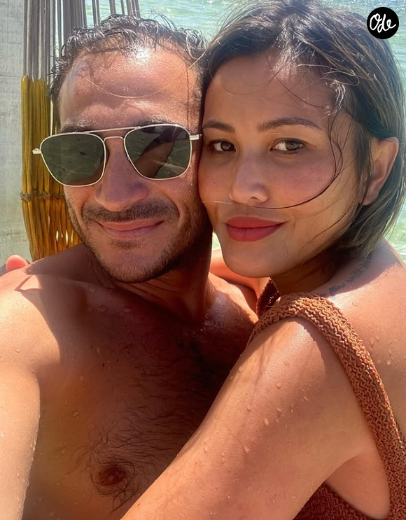 Originaire des Philippines, elle dirige depuis plus de vingt ans sa propre griffe de prêt-à-porter éthique.


Valentin Kretz (L'Agence) et sa femme Charina.
Crédit : Instagram/charinasarte