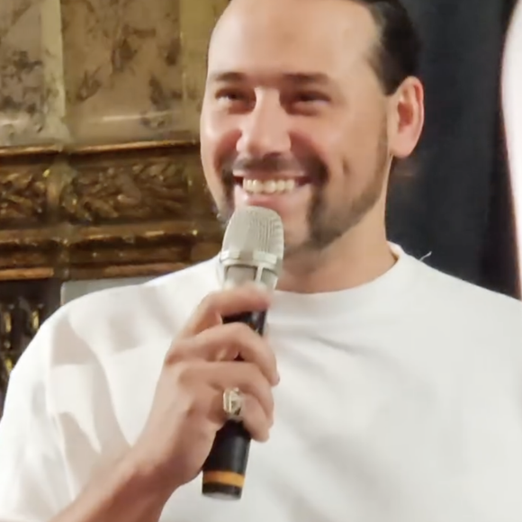 Exemple ce mardi 9 septembre 2025, où elle a assisté à l'inauguration de la nouvelle sculpture d'Alexis, installée au Musée Grévin.

Capture Instagram de Mariloy Berry.