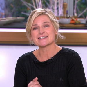 Anne-Elisabeth Lemoine dans "C à vous", France 5