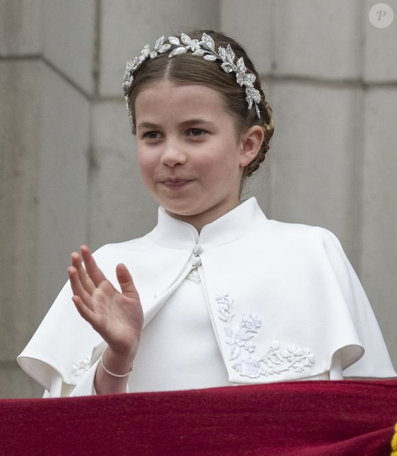 La princesse Charlotte de Galles - La famille royale britannique salue la foule sur le balcon du palais de Buckingham lors de la cérémonie de couronnement du roi d'Angleterre à Londres le 5 mai 2023.
