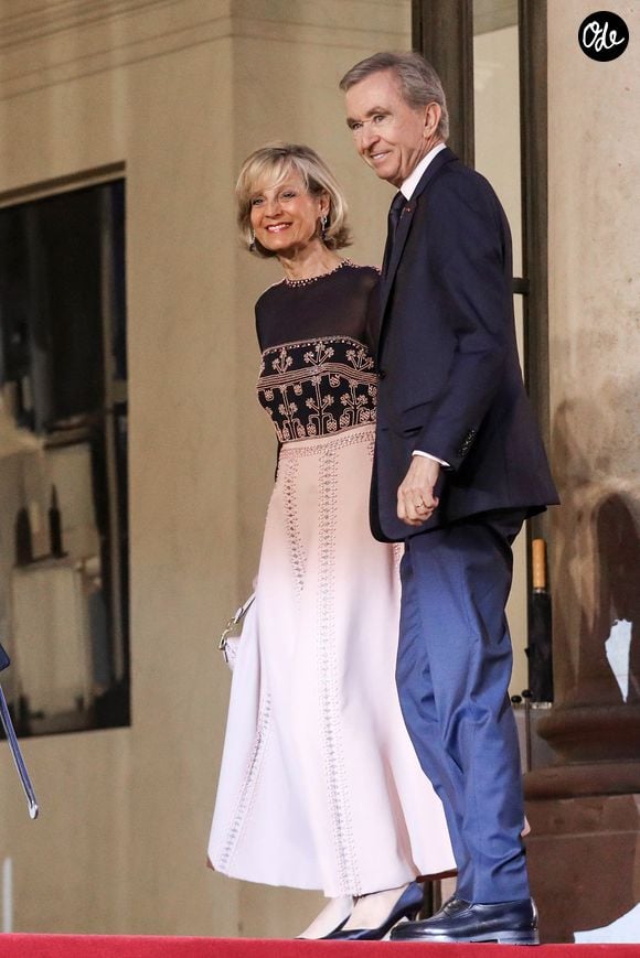 Pour participer à cette visite rare au cœur de l'intimité du créateur, les réservations ouvrent dès ce 28 septembre 2026 à 14 heures sur le site de LVMH.

Bernard Arnault et sa femme Hélène Mercier-Arnault - Dîner d'Etat du président de la République française en l'honneur du président de la République populaire de Chine lors de sa visite d’Etat en France du 24 au 26 mars 2019, au Palais de l'Elysée, à Paris, France, le 25 mars 2019. © Stéphane Lemouton/Bestimage