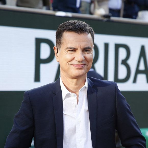 Exclusif - Laurent Luyat - Plateau de France Télévisions sur le court pour le direct de 20h à la suite de la Finale Hommes des Internationaux de France de Tennis de Roland Garros 2024 - Jour 15 à Paris. Le 9 Juin 2024. 
© Bertrand Rindoff / Bestimage