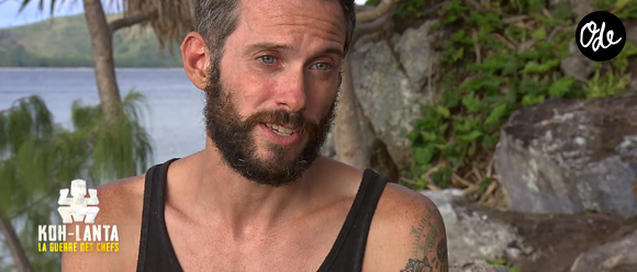 Le but ? Réaliser une greffe de cheveux directement sur la zone accidentée, là où les cheveux refusaient de repousser. 

Cyril lors de l'avant-dernier épisode de "Koh-Lanta, la guerre des chefs" (TF1), vendredi 14 juin 2019.