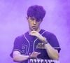 annule sa tournée en Australie et en Indonésie. 

Petit Biscuit, Mehdi Benjelloun - Festival Lollapalooza Music au Grant Park à Chicago, Illinois, Etats-Unis, le 2 août 2018.
©Backgrid UK/ Bestimage
