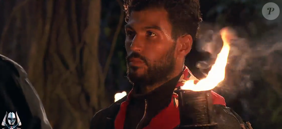 Et puis, c'est Mohamed chez les rouges qui s'est fait éliminer.

Episode 5 de "Koh-Lanta, La Revanche des 4 Terres" sur TF1