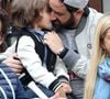 Cyril Hanouna et son fils Lino - People dans les tribunes des internationaux de France de Roland Garros à Paris le 4 juin 2016. © Moreau - Jacovides / Bestimage