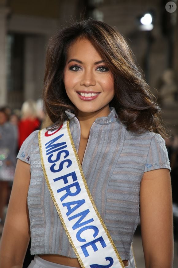 Vaimalama Chaves (Miss France 2019) au front row du défilé Tony Ward lors de la Fashion Week Haute Couture collection printemps/été 2019 de Paris, France, le 21 janvier 2019. © Denis Guignebourg/Bestimage
