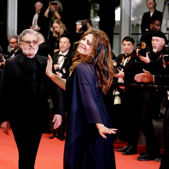 Daniel Auteuil et Agnès Jaoui - Montée des marches du film " L'objet du délit " lors du 79ème Festival International du Film de Cannes, le 22 mai 2026. © Jacovides-Moreau / Bestimage