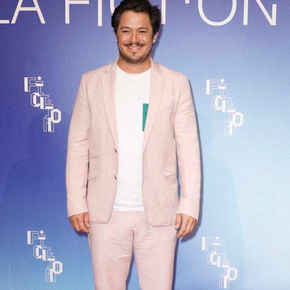 Le comédien est devenu papa pour la première fois.

Aurelien Wiik  bientôt papa pour la première fois - Aurelien Wiik - Photocall de la soirée de clôture lors de la 26ème Edition du Festival de la Fiction de La Rochelle. Le 14 septembre 2024
© Christophe Aubert via Bestimage