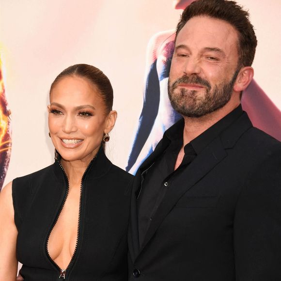 Le couple s'est séparé en 2024 et a divorcé en janvier 2025

Jennifer Lopez et Ben Affleck à une projection de Justice League. Photo : Backgrid USA / Bestimage