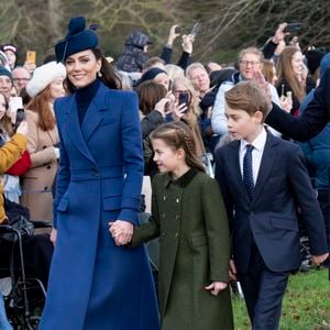 Catherine (Kate) Middleton, princesse de Galles, le prince George de Galles, la princesse Charlotte de Galles - Les membres de la famille royale britannique lors de la messe du matin de Noël en l'église St-Mary Magdalene à Sandringham, le 25 décembre 2023.