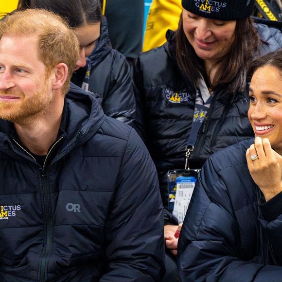 Le prince Harry, duc de Sussex et Meghan Markle, duchesse de Sussex, assistent à un match de basketball en fauteuil lors des "Invictus Games Vancouver Whistler 2025" à Vancouver, le 9 février 2025.
Backgrid USA / Bestimage