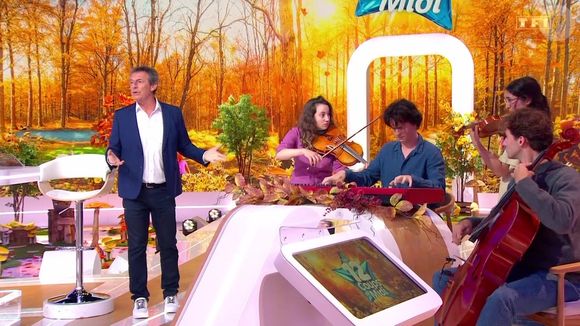 La musique, une passion qu'il a depuis tout petit.

Cyprien, candidat des "12 Coups de midi", le 6 octobre 2025 sur TF1.