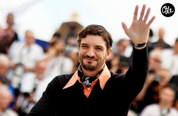 Niels Schneider au photocall du film "La Bataille De Gaulle: L'Âge De Fer" (De Gaulle: Tilting Iron) lors du 79ème Festival International du Film de Cannes, France, le 21 mai 2026.

© Jacovides-Moreau/Bestimage
