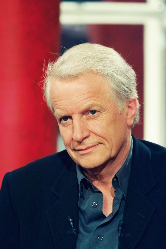 Andre Dussollier - Archives - Emission " Vivement Dimanche "
Paris, le 01 octobre 2000. © JLPPA / Bestimage