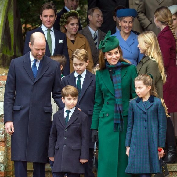 Princesse Beatrice, Edoardo Mapelli Mozzi, Sophie Rhys-Jones, duchesse d'Edimbourg, le prince Edward, duc d'Edimbourg, Savannah Phillips, Catherine (Kate) Middleton, princesse de Galles, Prince Louis, Princesse Charlotte, Prince George, Le prince William, prince de Galles le 25 décembre 2024 à Sandringham. ©Alpha Agency / Bestimage