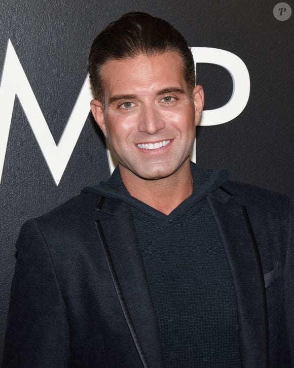 Omar Sharif Jr est aussi pentalingue, puisqu’il parle cinq langues : l’anglais, le français, le yiddish, l’hébreu et l’espagnol
Omar Sharif Jr à la première du film "Empire of Light" à Los Angeles, le 1er décembre 2022.
©Photo Press Service / BESTIMAGE