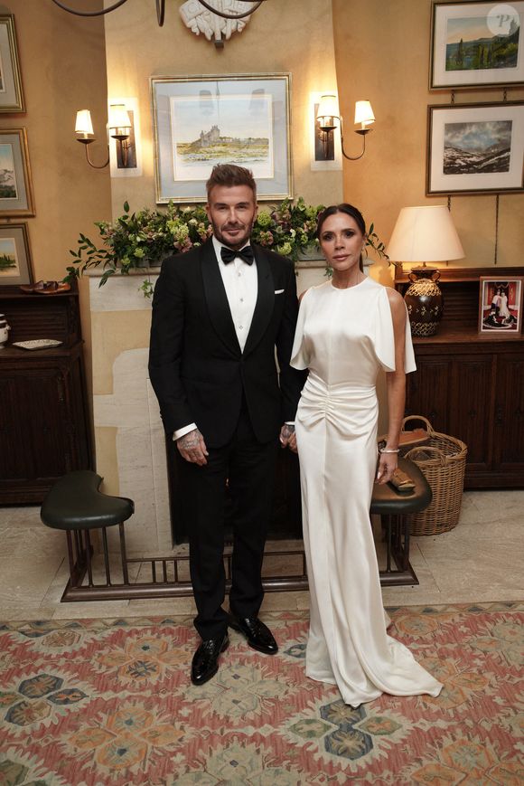 David et Victoria Beckham assistent à un dîner en l'honneur de Slow Food dans la propriété du roi Charles III dans le Gloucestershire, Highgrove Gardens, Tetbury, Gloucestershire. Date de la photo : Vendredi 7 février 2025. ... © Ben Birchall/PA Wire.