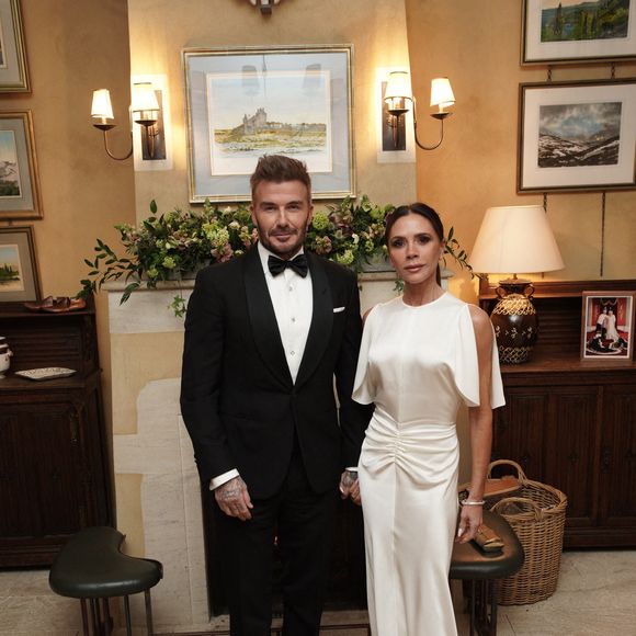 David et Victoria Beckham assistent à un dîner en l'honneur de Slow Food dans la propriété du roi Charles III dans le Gloucestershire, Highgrove Gardens, Tetbury, Gloucestershire. Date de la photo : Vendredi 7 février 2025. ... © Ben Birchall/PA Wire.